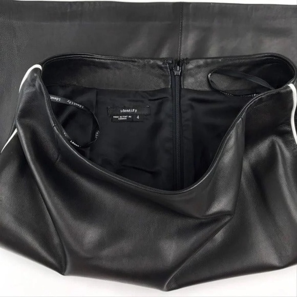 Identify 90s Black Leather Midi Skirt - Picture 4 of 4